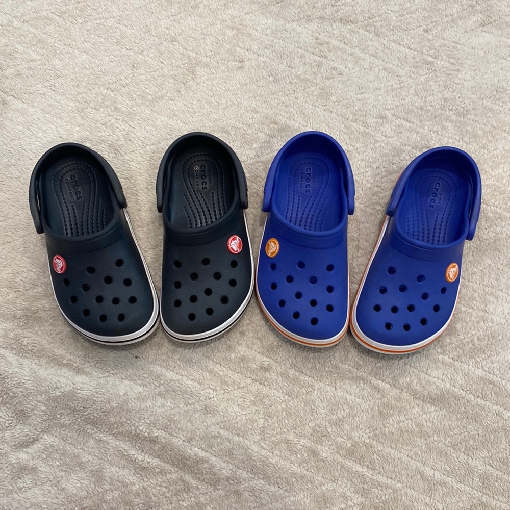 Crocs bundle little kids size 10